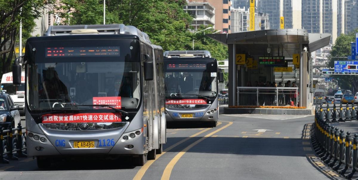 The Government of the People’s Republic of China is promoting a shift from the use of private cars to public transport to alleviate road congestion and air pollution. Photo credit: ADB.  