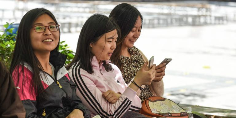 Zero-rated access and SMS reminders can encourage filing and payment of taxes. Photo credit: ADB.