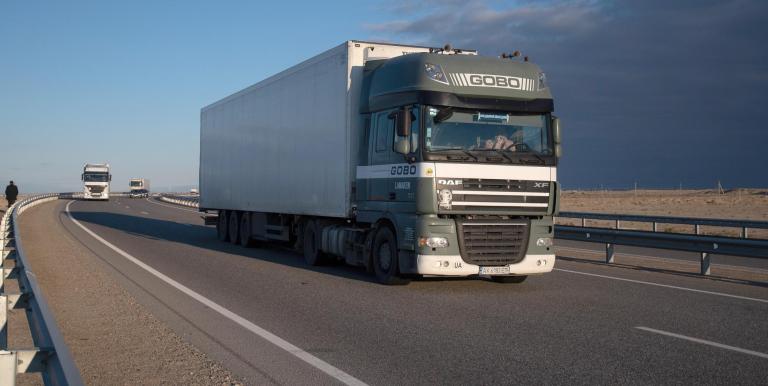 The CAREC transport corridors aim to ensure seamless, efficient, and sustainable cross-border movement, supporting regional integration and economic development. Photo credit: ADB. 