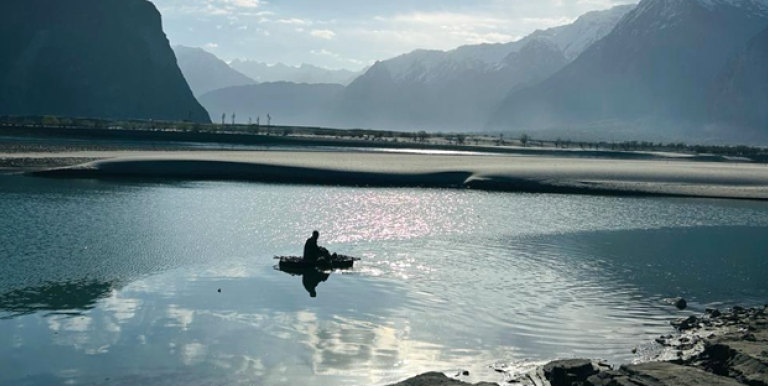 Shifting weather pattern in the mountains are affecting the glacier melting process causing erratic flows in the Indus River, impacting water availability for farmers. Photo: ADB.