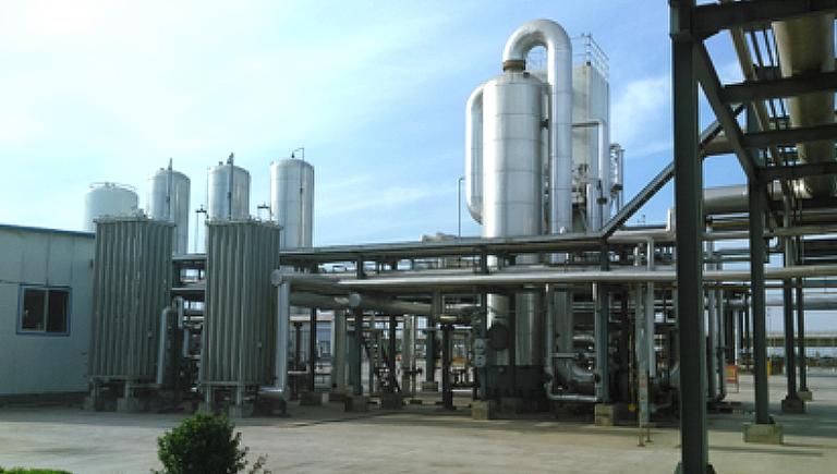 The ADB-supported loan promotes the recycling of coke oven flue gas, like the one operated in the Hebei Jingao New Energy Co. facility, to be used as clean energy source. Photo credit: Hebei Department of Finance.
