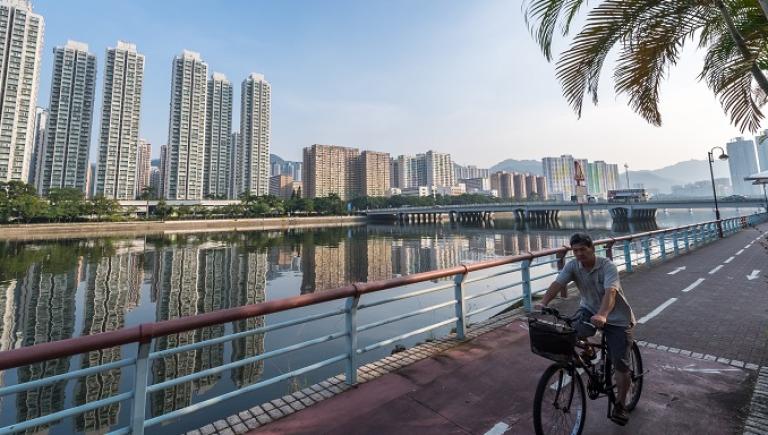 The Internet of Things covers a wide range of digital technologies that can help cities harness real-time data to efficiently manage complex urban systems, including water, energy, waste, and transportation. Photo: ADB.