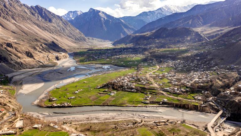 Market-based mechanisms support effective transboundary cooperation in river basin management. Photo credit: ADB.