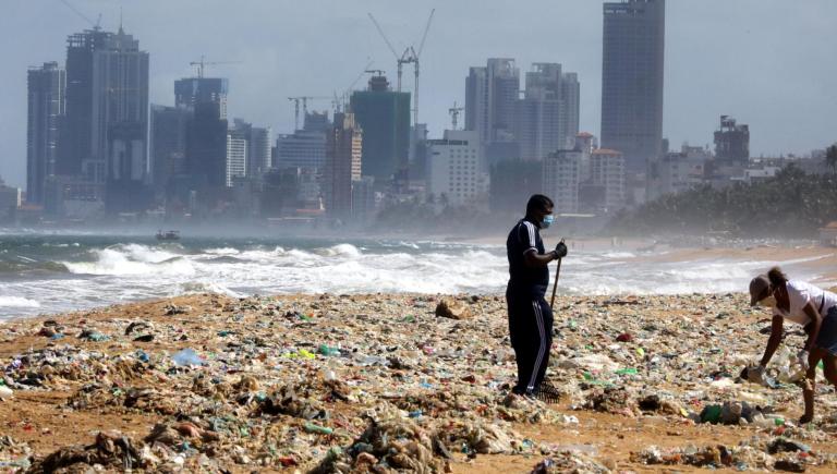 Sri Lanka generates over 1.6 million metric tonnes of plastic waste annually, with approximately 70 percent attributed to single-use plastics. Photo credit: ADB. 