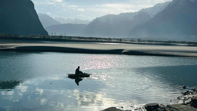 Shifting weather pattern in the mountains are affecting the glacier melting process causing erratic flows in the Indus River, impacting water availability for farmers. Photo: ADB.